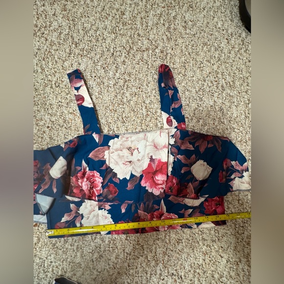 New 2 Piece Floral Ruffle Top And Maxi Skirt Size Med - Picture 10 of 12